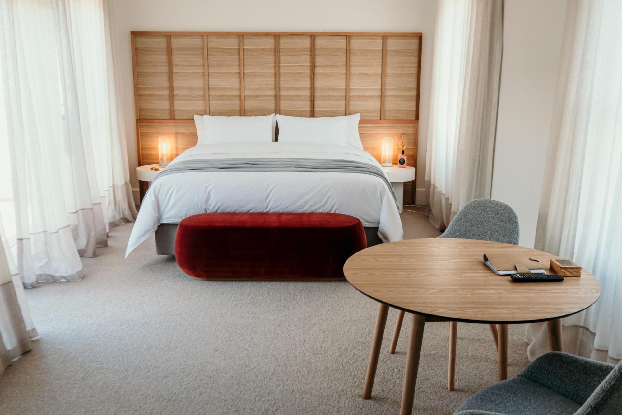 The Oak & Anchor Hotel พอร์ตแฟรี ภายนอก รูปภาพ A bedroom at the hotel